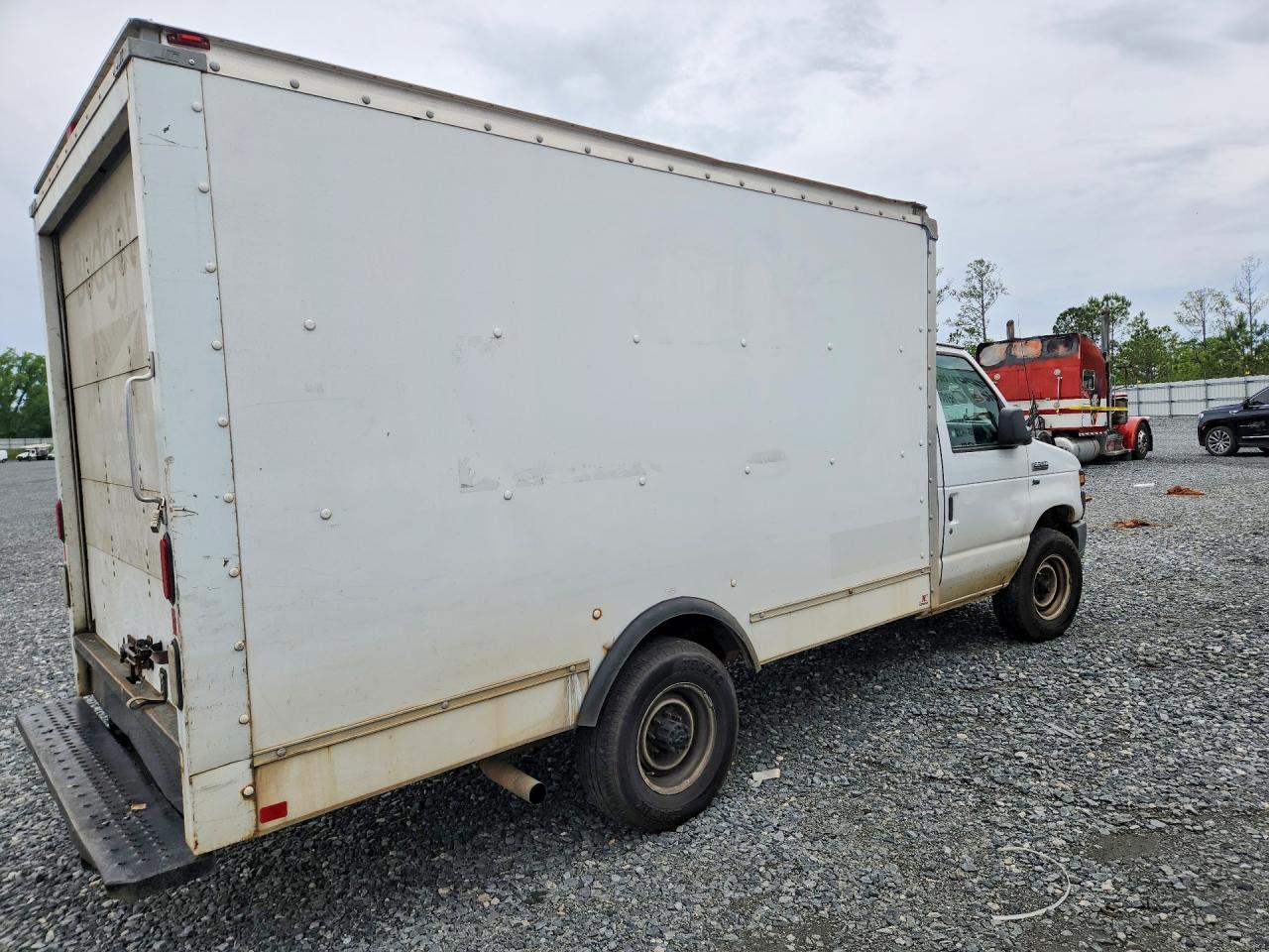 2014 Ford E350 BOX Truck