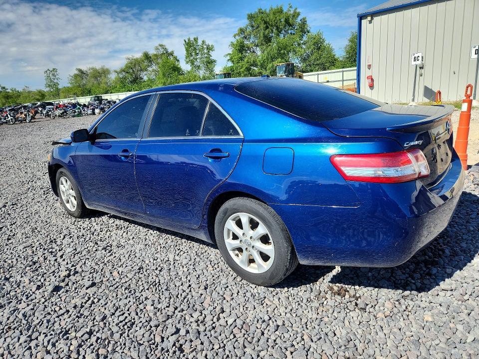 2011 Toyota Camry le