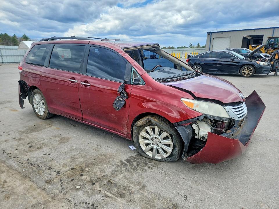 2011 Toyota Sienna Limited 7-passenger