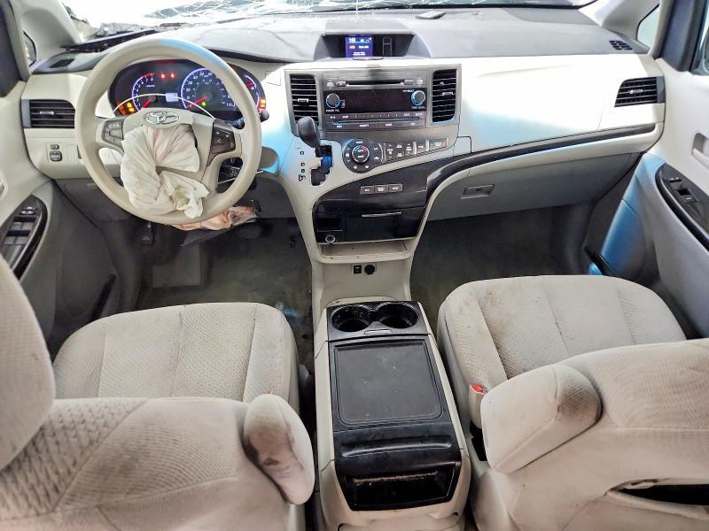 2013 Toyota Sienna le
