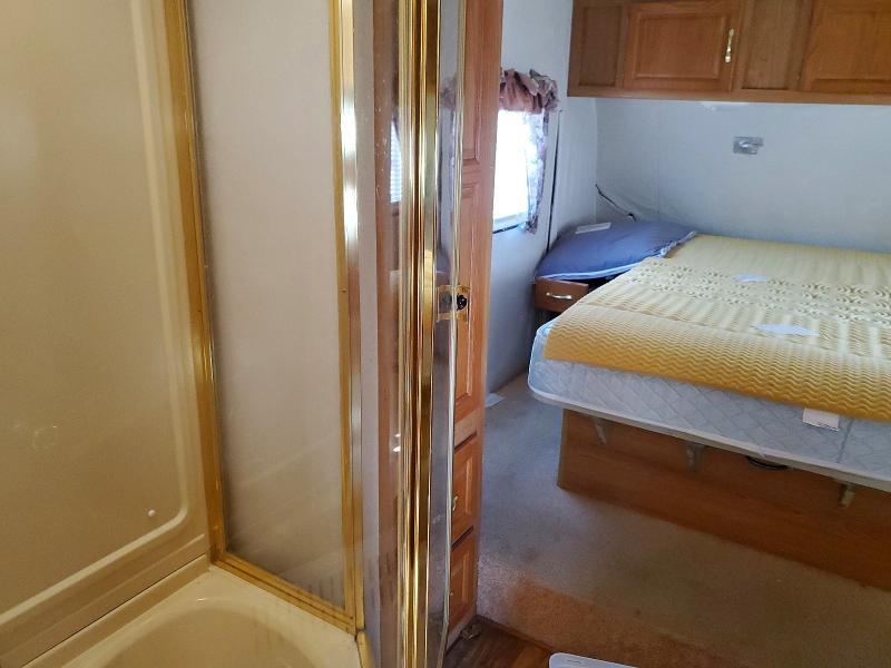 2000 Coachmen Royal