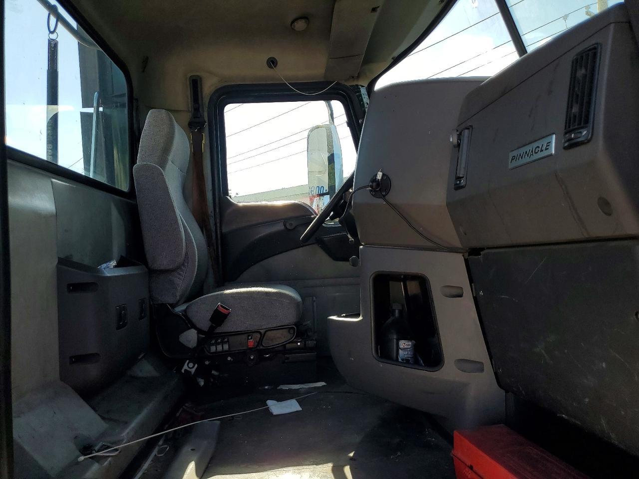 2018 Mack CXU612 Semi Truck