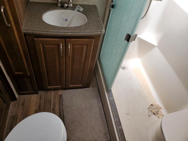 2015 Keystone Alpine 3010 RE-Camper