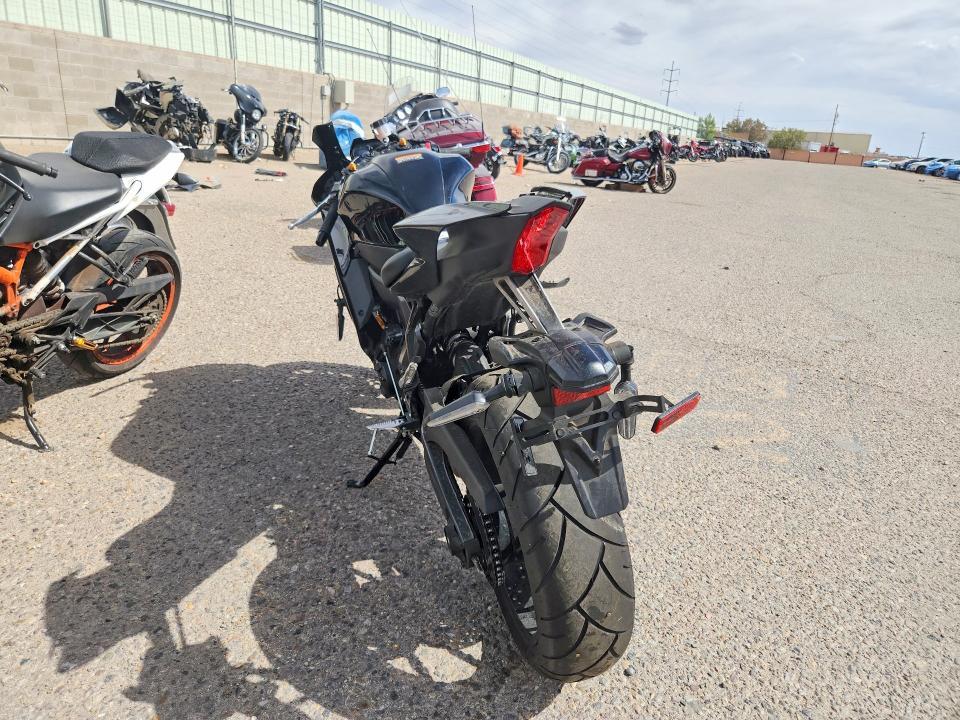 2025 Yamaha YZFR7