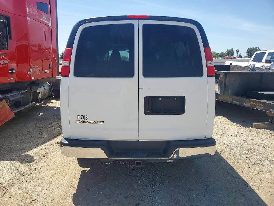 2017 Chevrolet Express G3500 LT