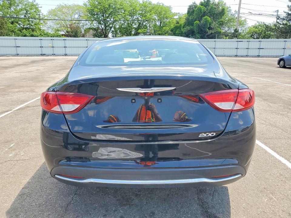 2016 Chrysler 200 Limited