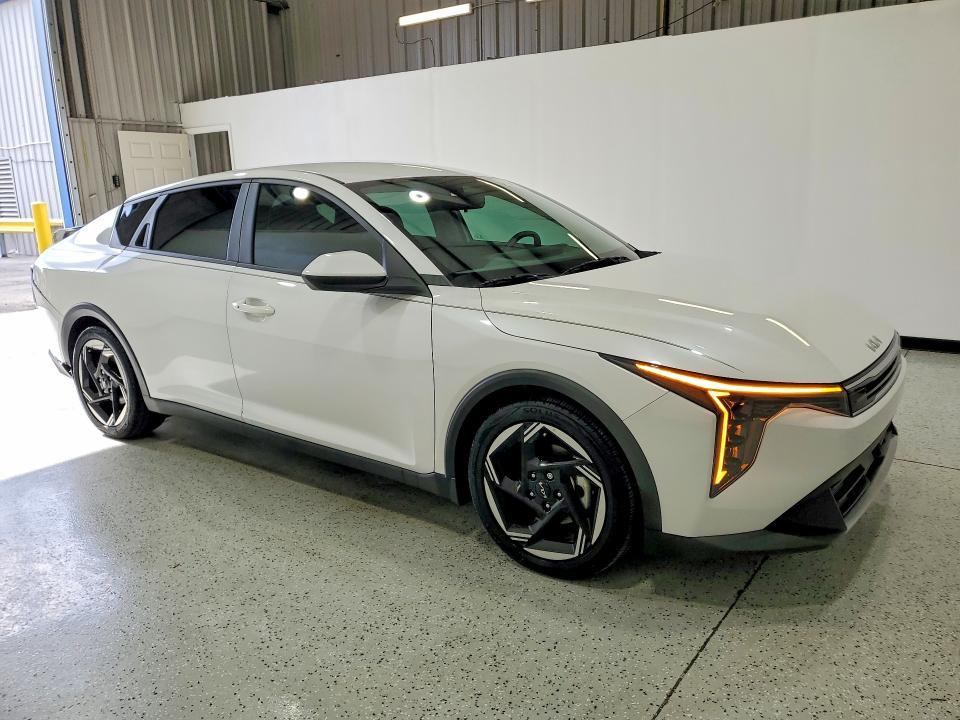 2025 KIA K4 ex