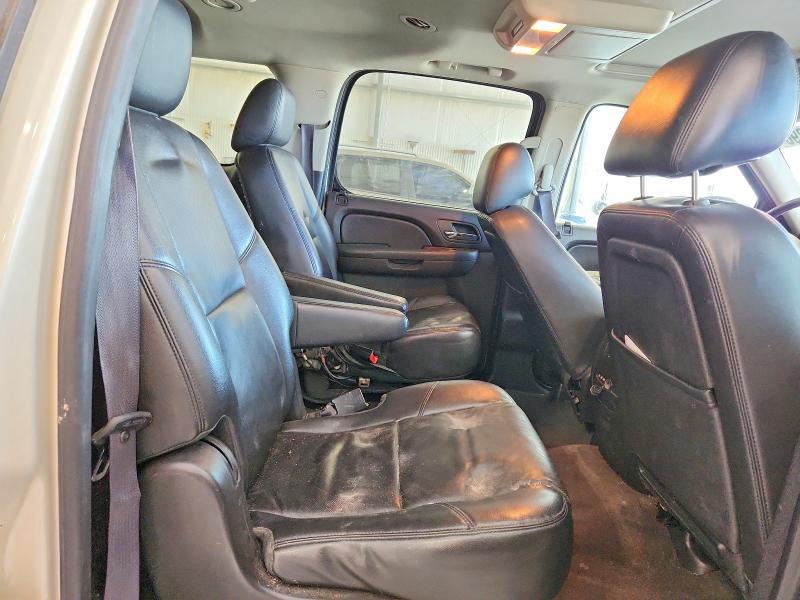 2013 Chevrolet Suburban K1500 ltz