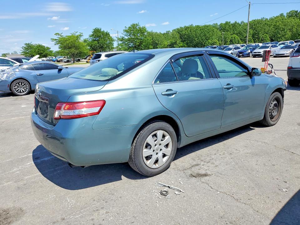 2011 Toyota Camry le