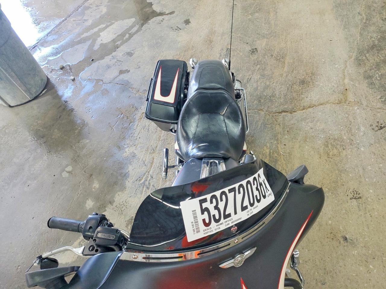 2011 Harley-Davidson Flhx