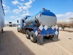 2015 Peterbilt 348