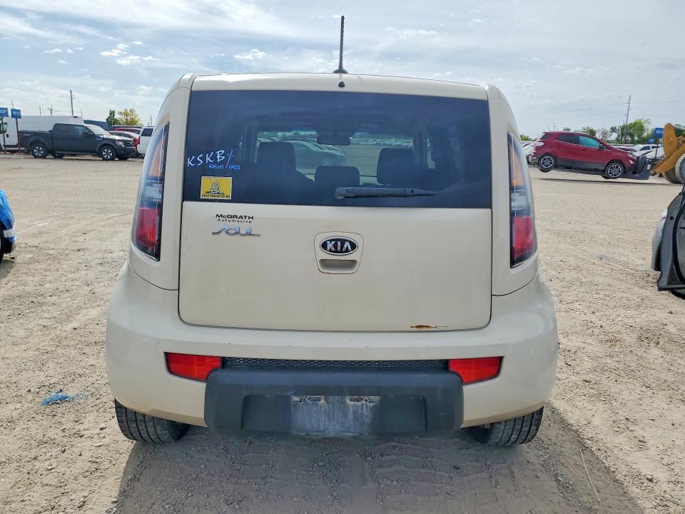 2010 KIA Soul +
