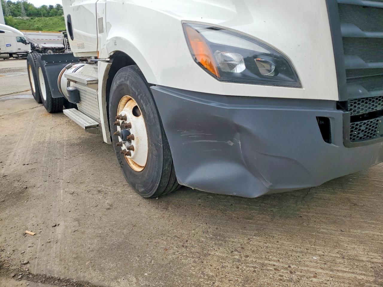 2021 Freightliner Cascadia 126 Semi Truck