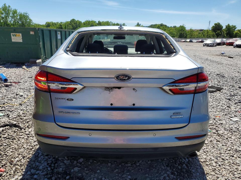 2020 Ford Fusion se