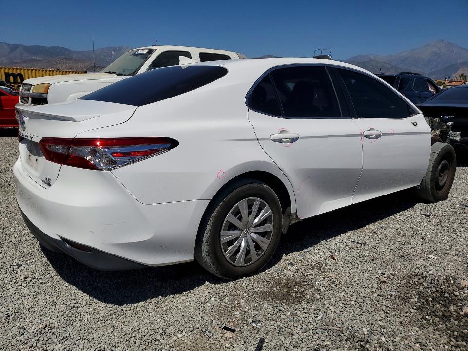 2020 Toyota Camry le