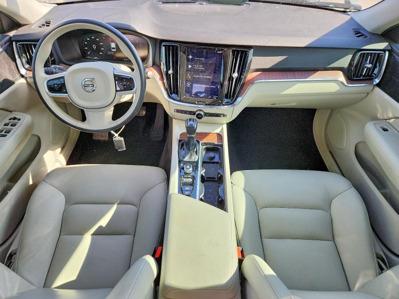 2020 Volvo S60 T5 Momentum