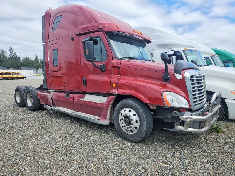 2013 Freigliner 2013 Freightliner Cascadia Semi Truck