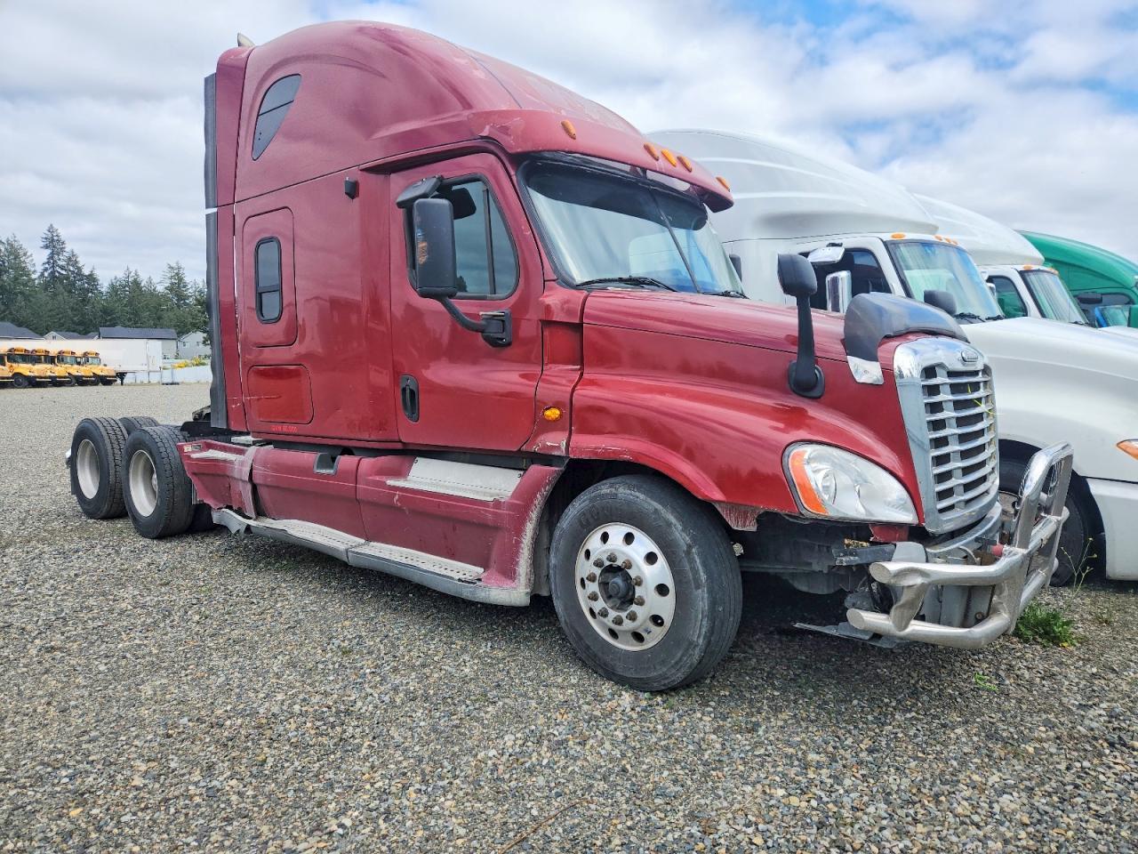 2013 Freigliner 2013 Freightliner Cascadia Semi Truck