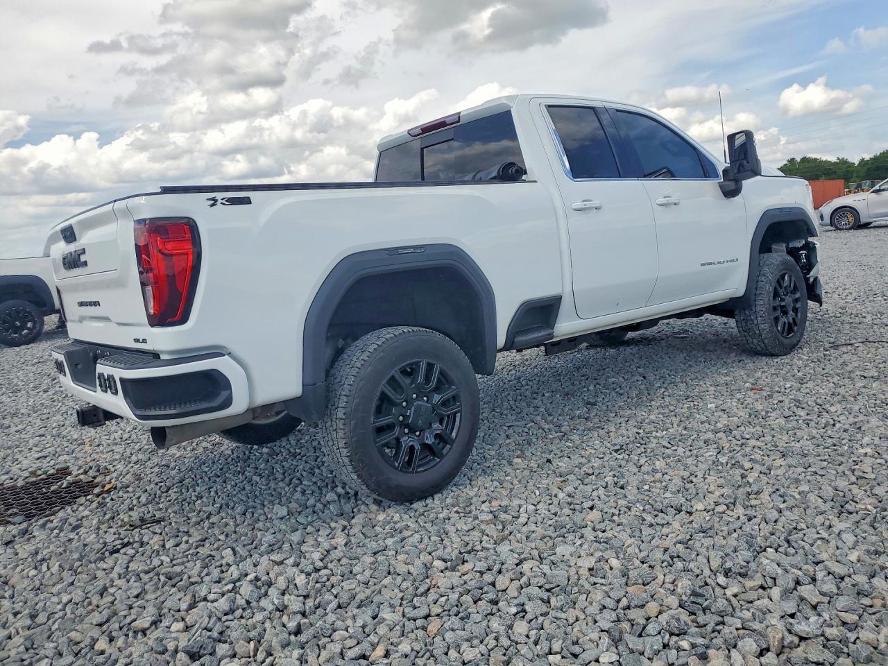 2022 GMC Sierra K2500 SLE
