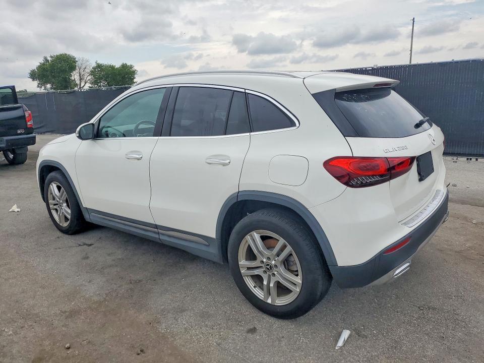2021 Mercedes-Benz GLA