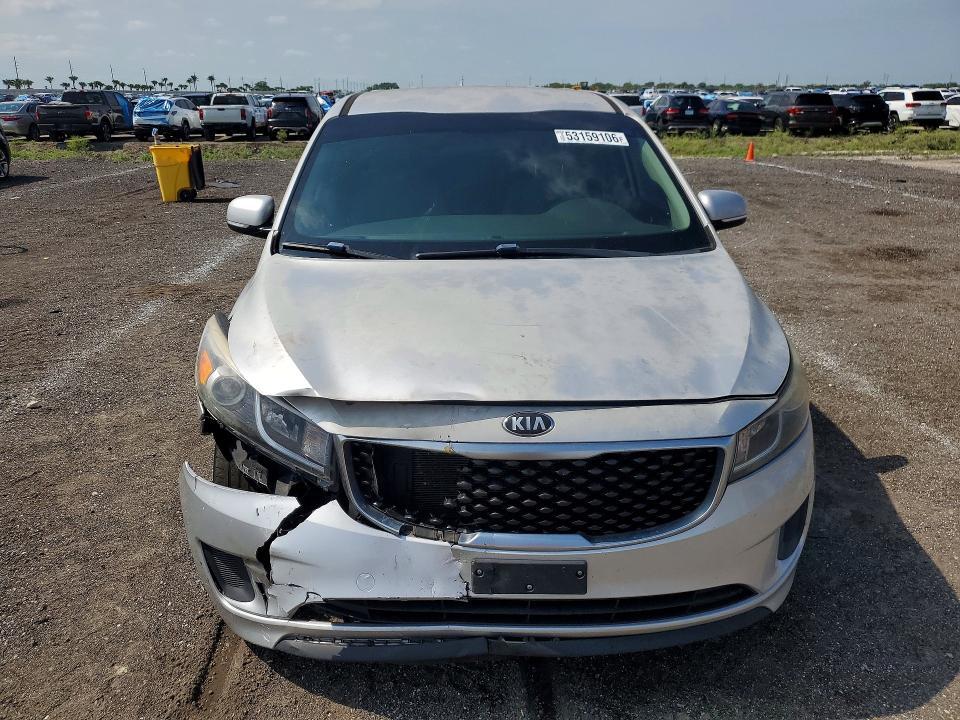 2017 KIA Sedona lx