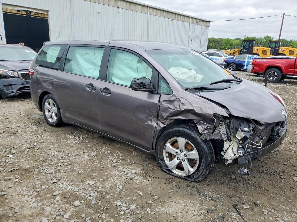 2015 Toyota Sienna l 7-passenger
