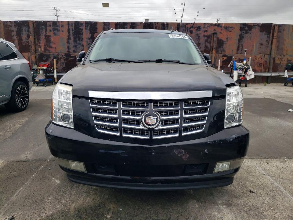 2011 Cadillac Escalade esv Premium