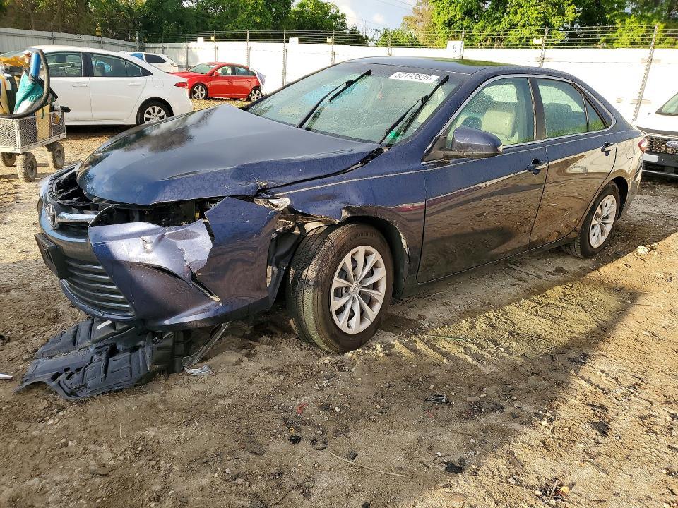 2016 Toyota Camry le