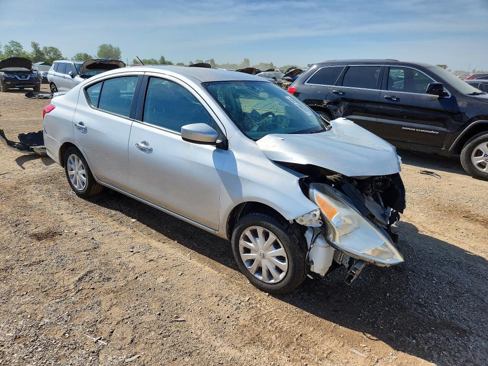 2016 Nissan Versa 1.6 sv