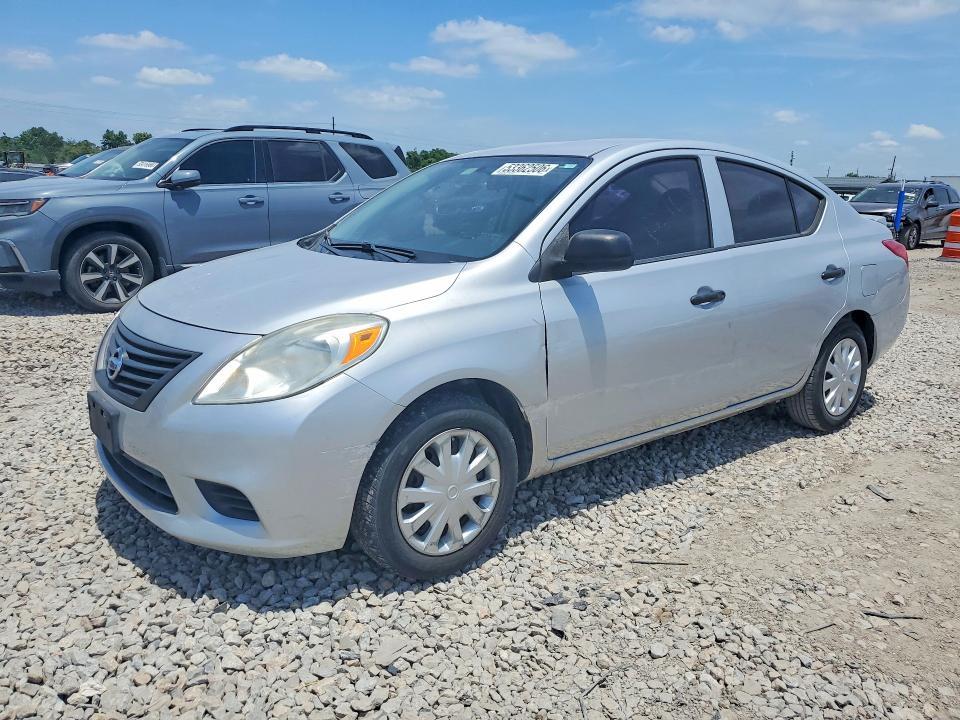 2013 Nissan Versa 1.6 s