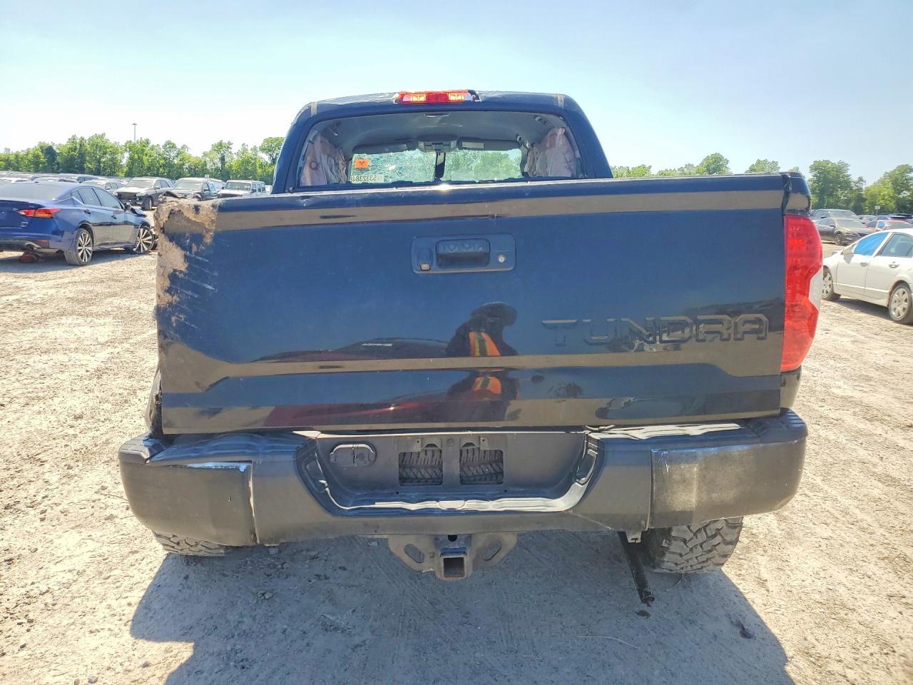 2015 Toyota Tundra Crewmax SR5