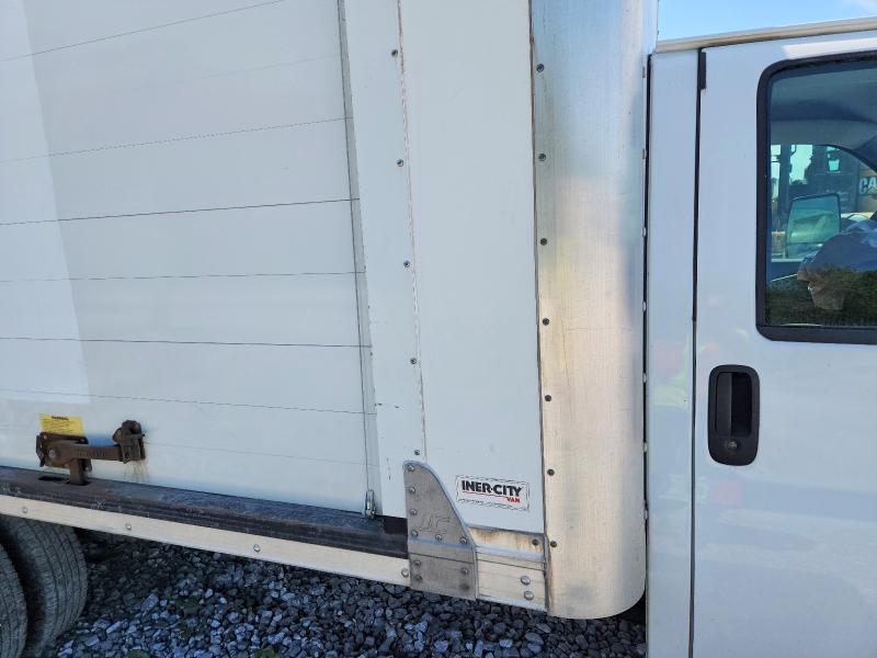 2021 Chevrolet Express BOX Truck