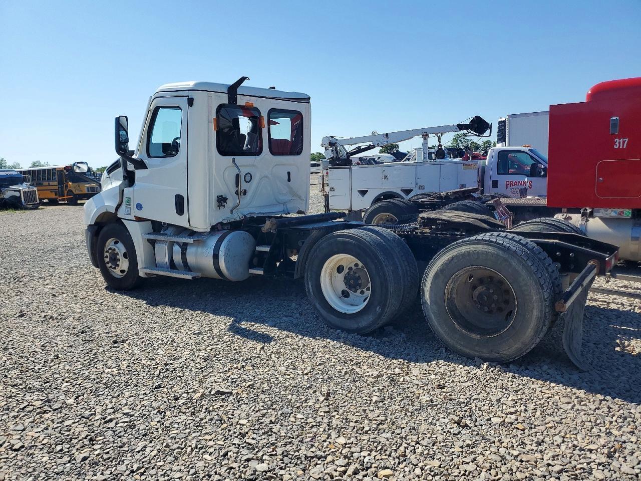 2024 Freightliner Cascadia 126