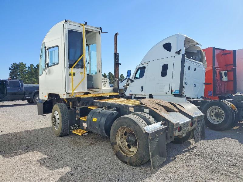 2020 Autobianchi 2020 Autocar Xspotter Yard Truck