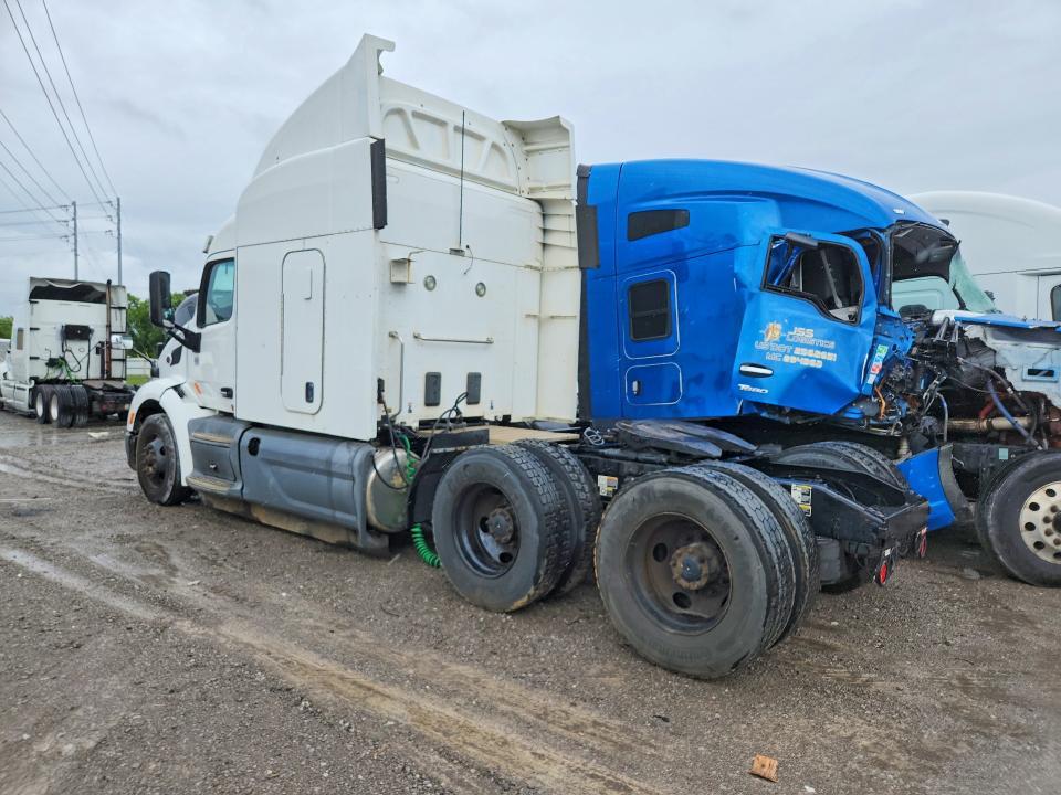 2018 Peterbilt 579 Semi Truck