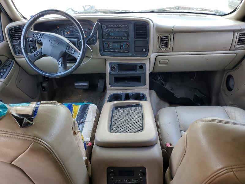 2004 Chevrolet Suburban C1500