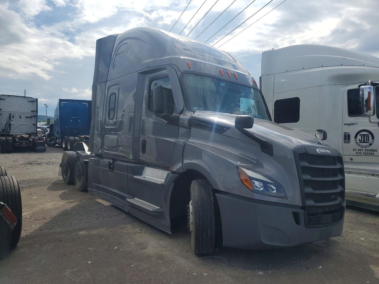 2022 Freightliner Cascadia 126 Semi Truck