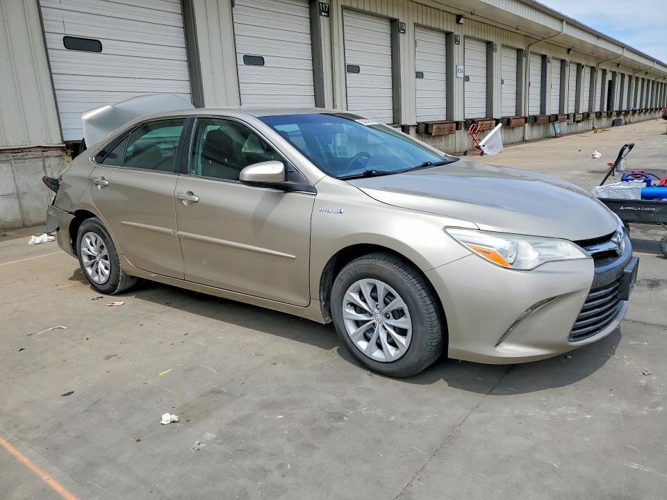 2016 Toyota Camry Hybrid le