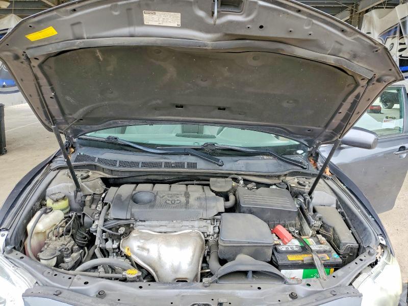2011 Toyota Camry le