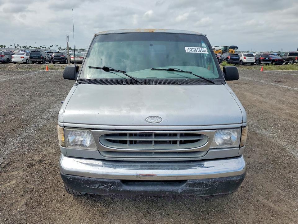 2002 Ford Econoline E350 Super Duty Wagon