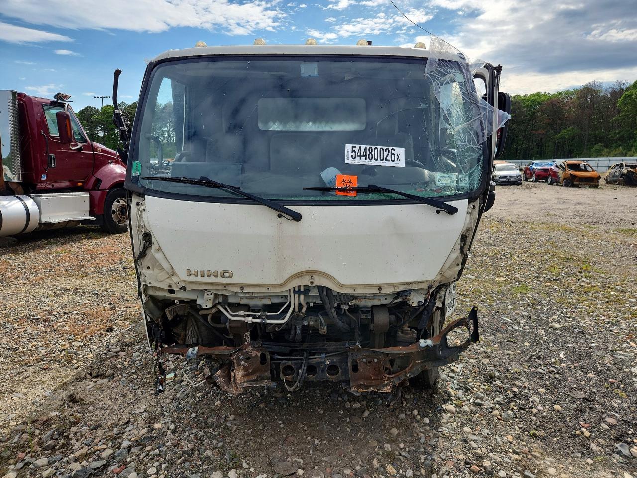 2014 Hino 195