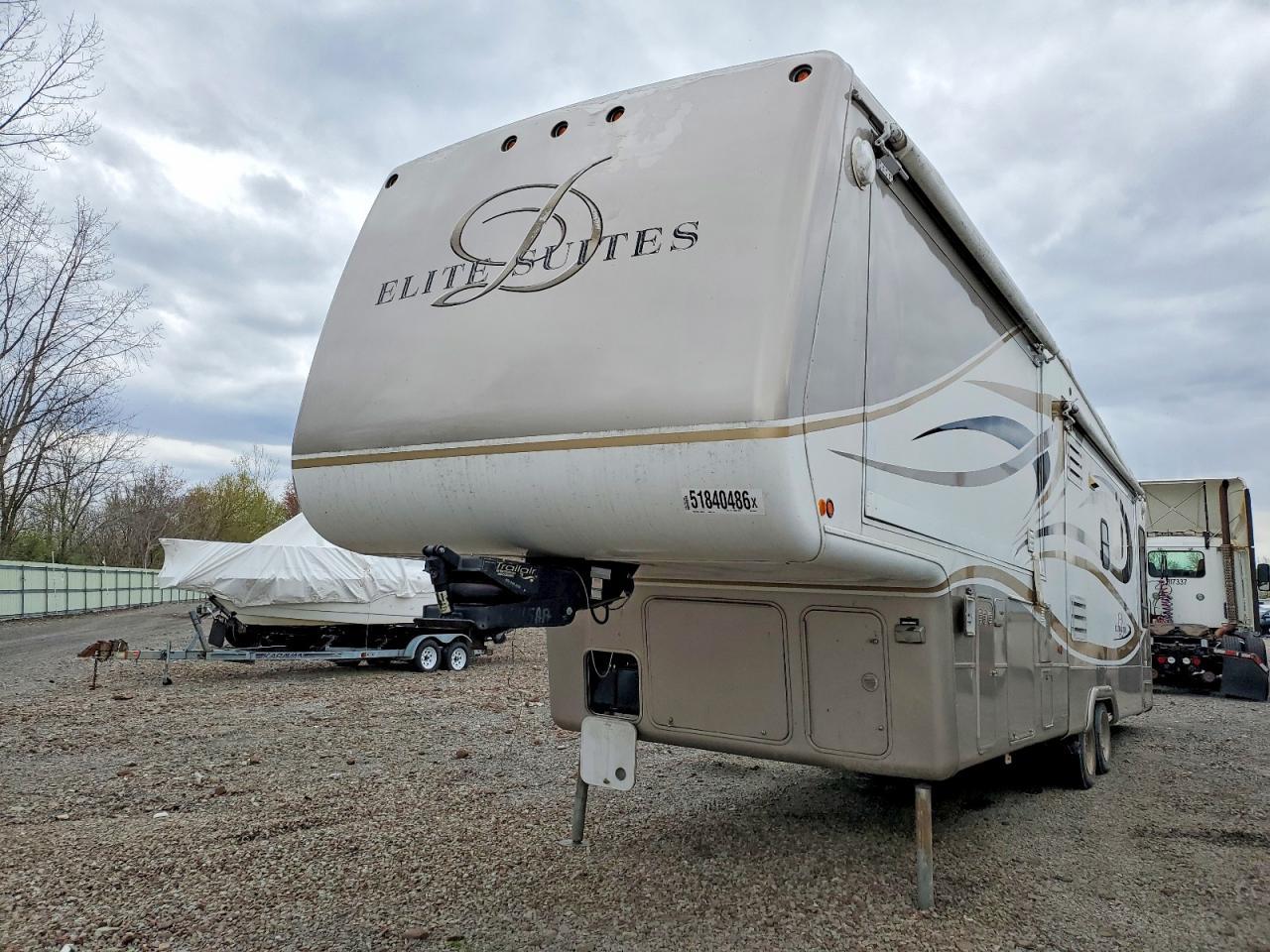 2008 Doubletree Elitesuite Camper