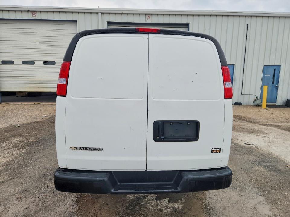 2021 Chevrolet Express 25