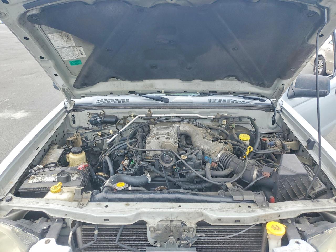 2002 Nissan Frontier Crew Cab SC