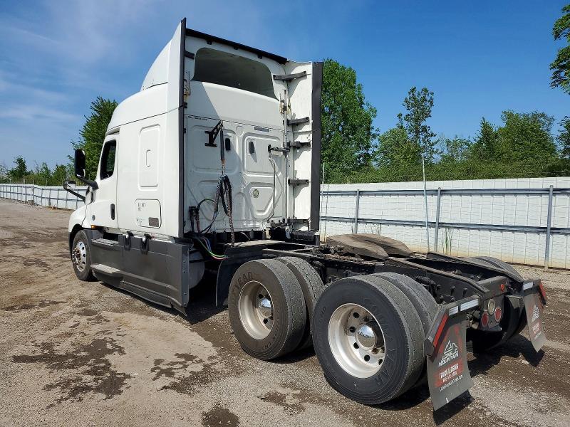 2019 Freightliner Cascadia 126 Semi Truck