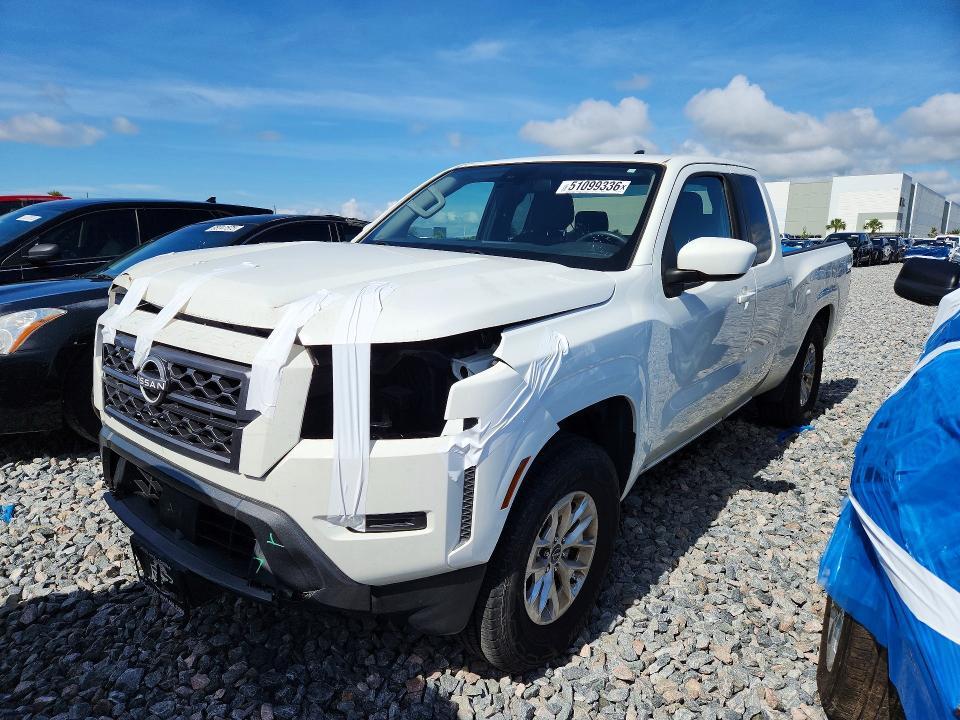 2024 Nissan Frontier SV