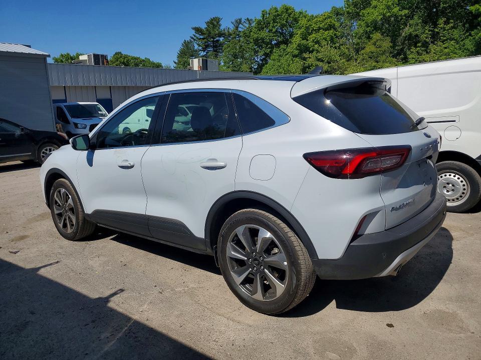 2025 Ford Escape Platinum