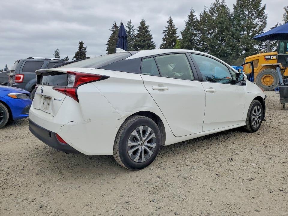 2019 Toyota Prius le Awd-e