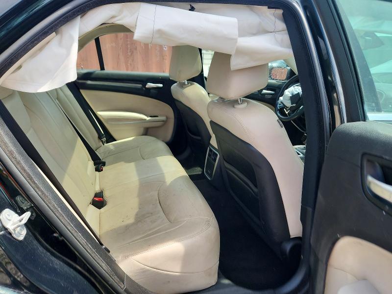 2016 Chrysler 300 Limited