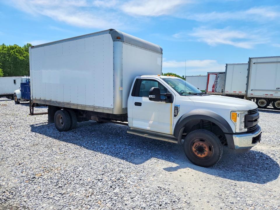 2017 Ford F450 Super Duty BOX Truck
